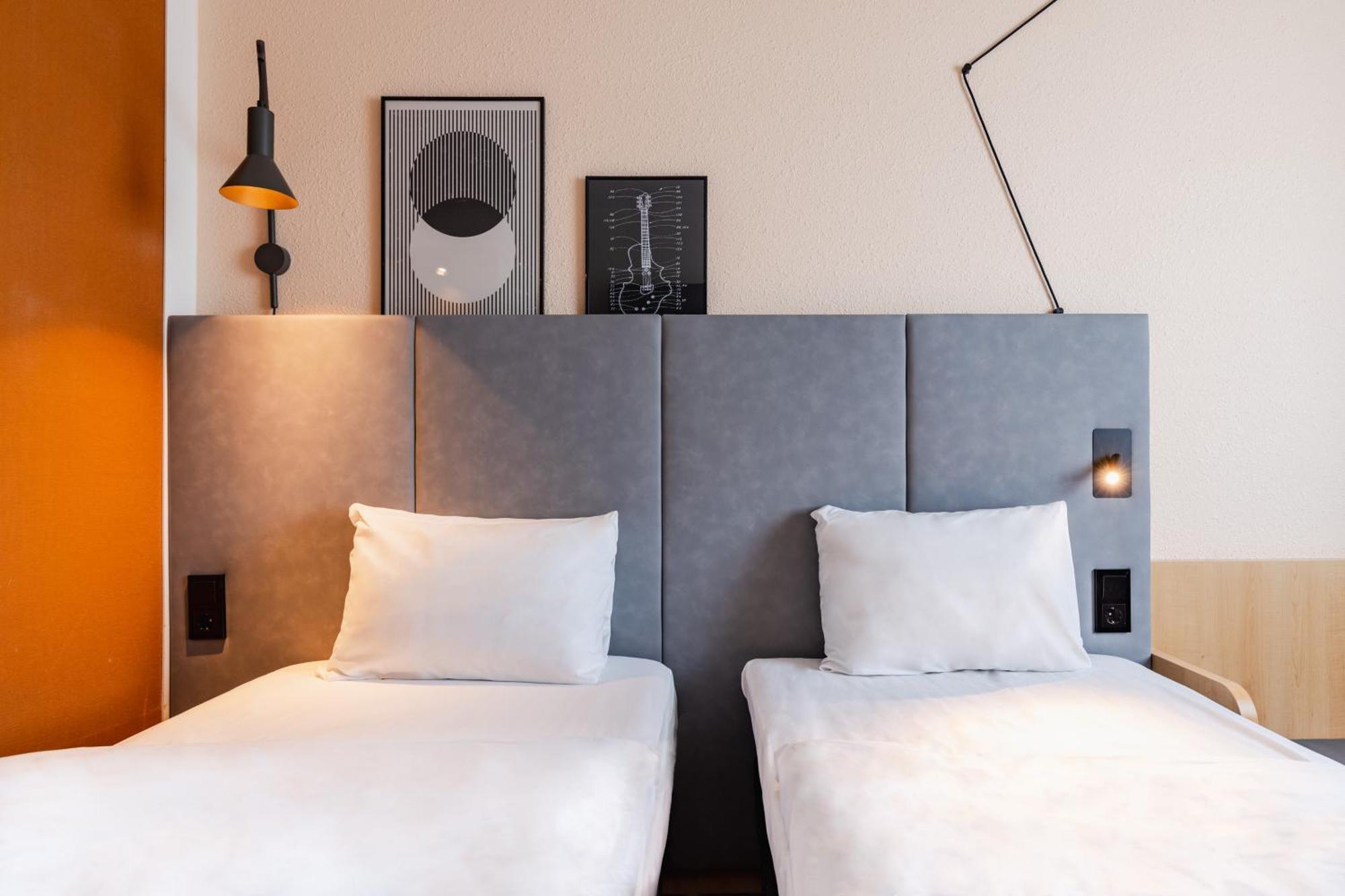 Ibis Hotel Friedrichshafen Airport Messe Экстерьер фото